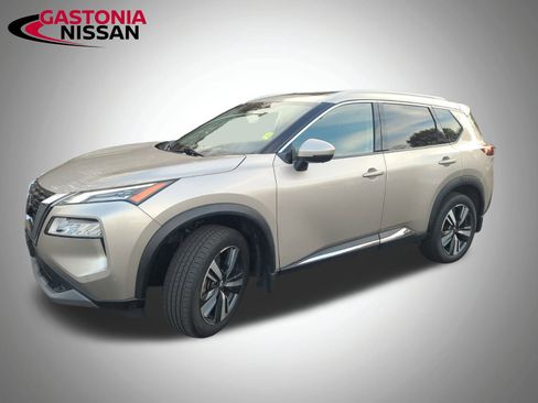 Used 2021 Nissan Rogue SL w/ Premium Package image 7