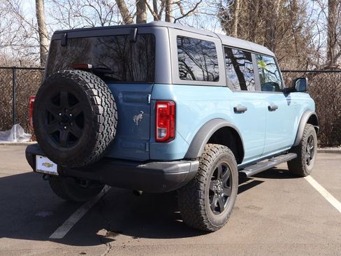 Used 2022 Ford Bronco Black Diamond image 8