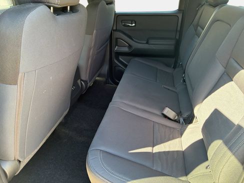 Used 2024 Nissan Frontier SV w/ Technology Package AWD/4WD image 14