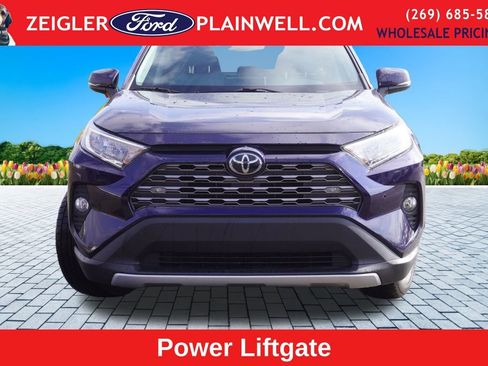 Used 2019 Toyota RAV4 Limited image 8
