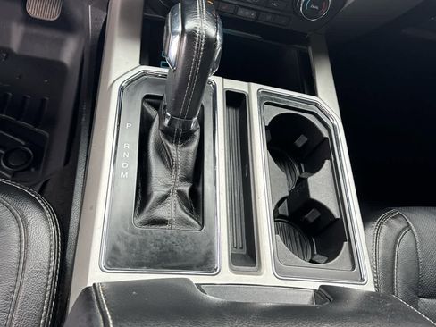 Used 2017 Ford F150 Lariat image 19