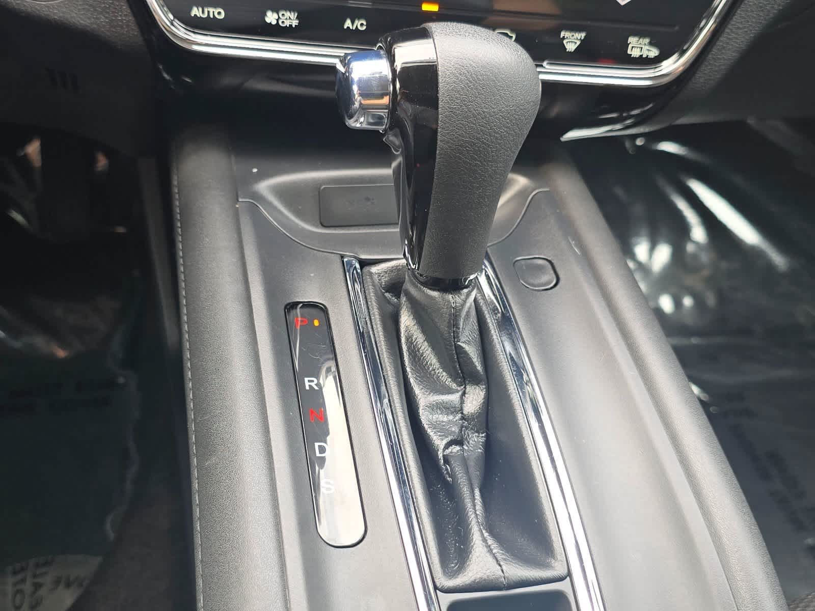 Used 2017 Honda HR-V EX image 16