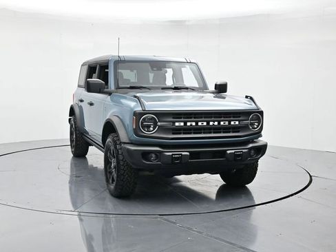 Used 2022 Ford Bronco Black Diamond image 4