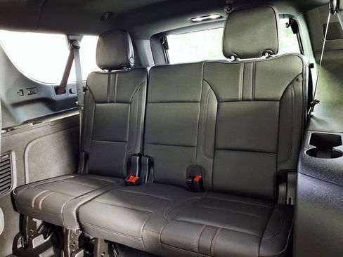 Used 2026 Chevrolet Suburban RST w/ Comfort Package AWD/4WD image 7