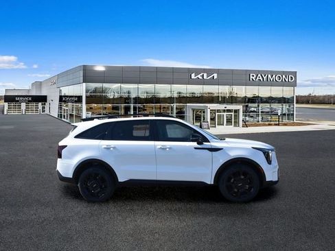 Used 2024 Kia Sorento X-Line EX AWD/4WD image 2