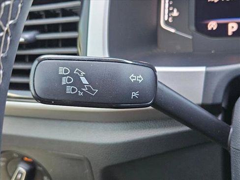 Used 2023 Volkswagen Atlas SE w/ Black Wheel Package AWD/4WD image 17