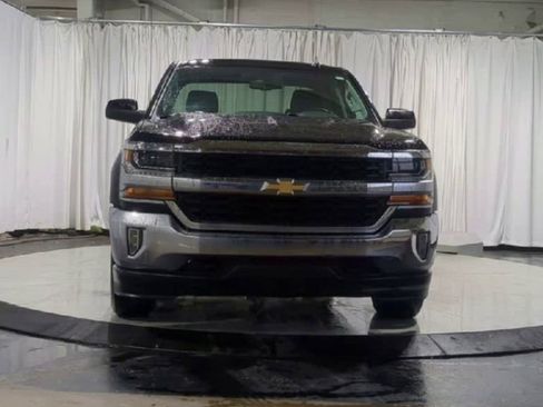 Used 2018 Chevrolet Silverado 1500 LT w/ All Star Edition image 3