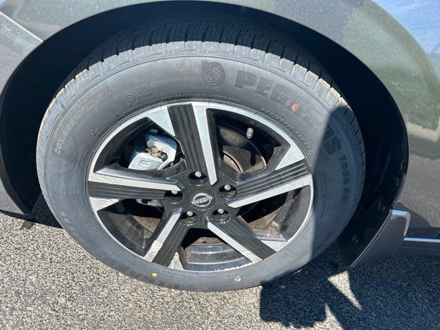 Used 2024 Nissan Sentra SV FWD image 49