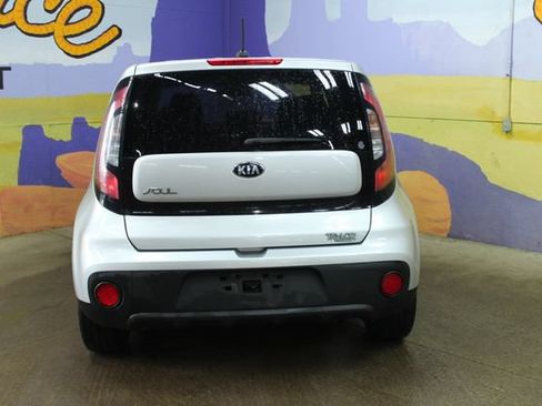 Used 2017 Kia Soul FWD image 7