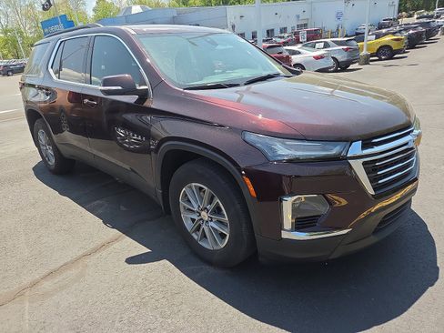 Used 2023 Chevrolet Traverse LT w/ LPO, Floor Liner Package AWD/4WD image 1