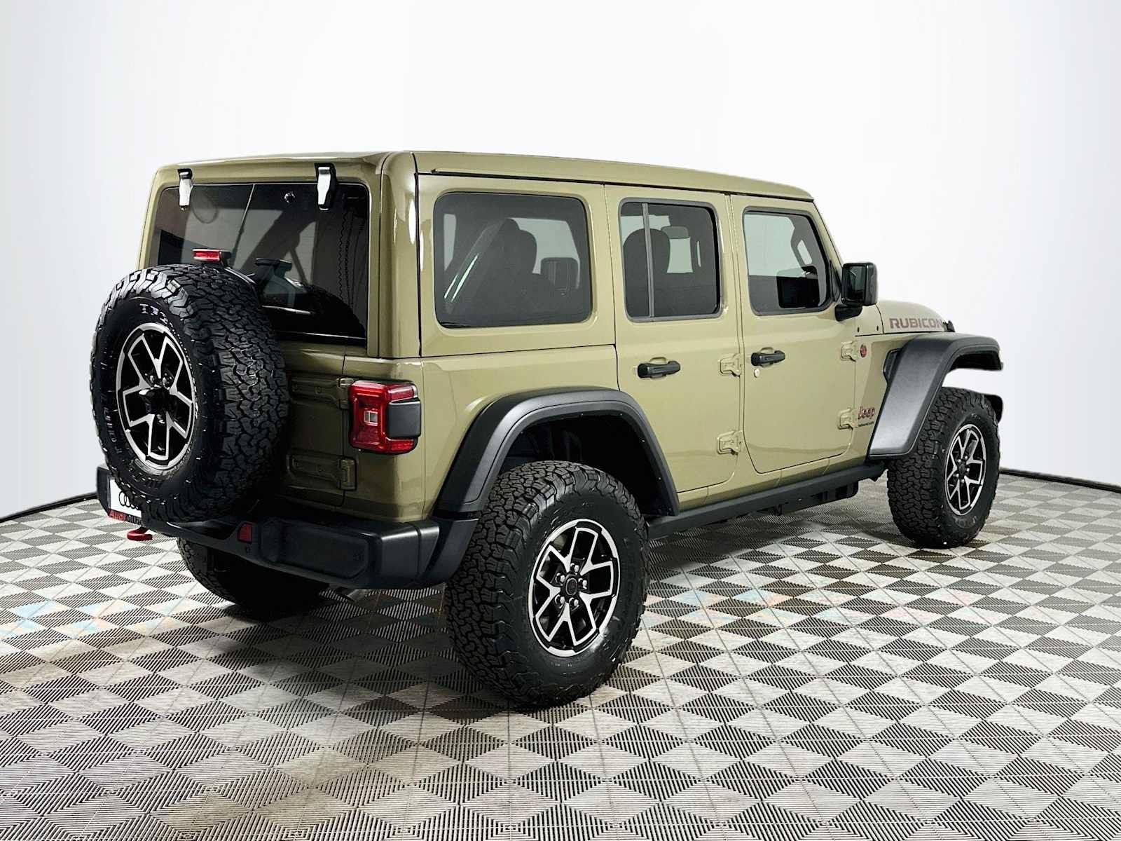 Used 2026 Jeep Wrangler Unlimited Rubicon w/ Safety Group AWD/4WD image 7