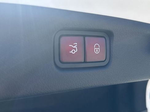 Certified 2023 Mercedes-Benz C 300 Sedan image 22