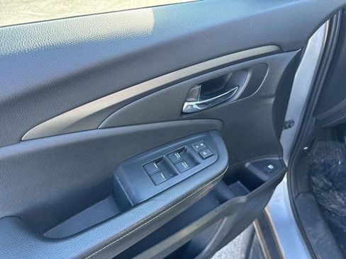 Used 2021 Honda Ridgeline Sport image 15