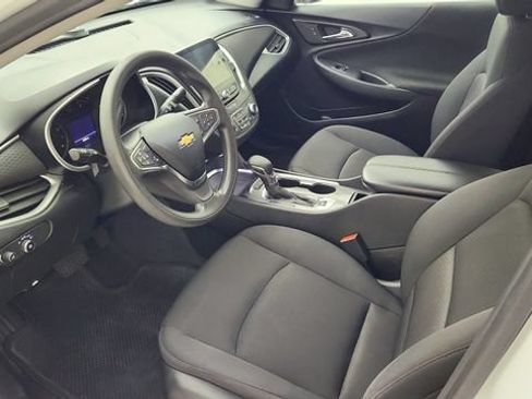 Used 2023 Chevrolet Malibu LT FWD image 9