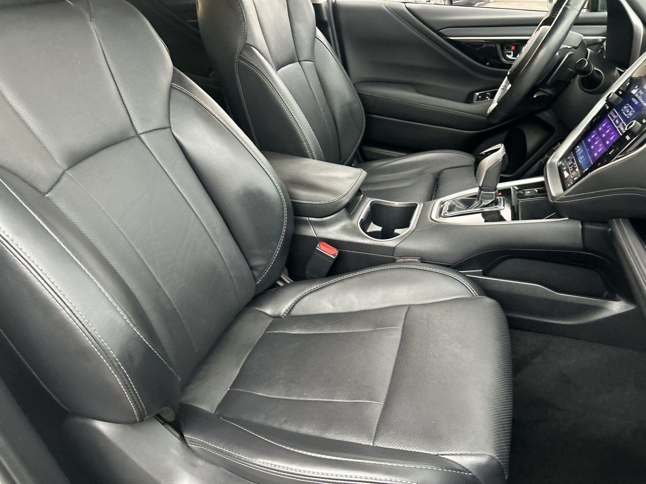 Used 2022 Subaru Outback Limited AWD/4WD image 7