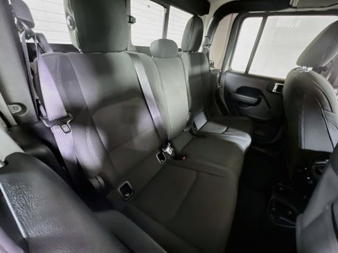 Used 2023 Jeep Gladiator Sport AWD/4WD image 26