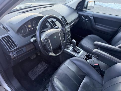 Used 2013 Land Rover LR2 AWD/4WD image 17
