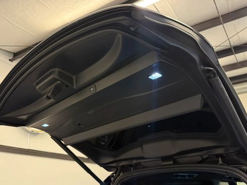 Used 2025 Land Rover Range Rover SV AWD/4WD image 30