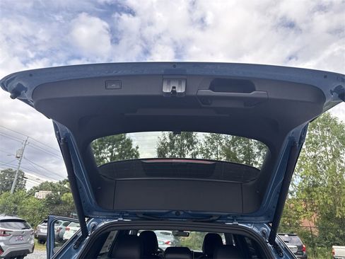 New 2025 Volkswagen Tiguan SE R-Line image 42