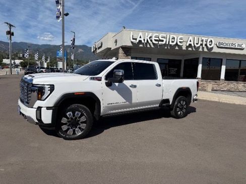 Used 2025 GMC Sierra 2500 Denali w/ Denali Reserve Package AWD/4WD image 3