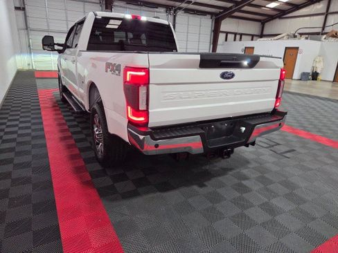Used 2021 Ford F250 Lariat w/ Lariat Ultimate Package AWD/4WD image 28