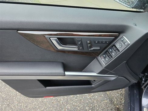 Used 2015 Mercedes-Benz GLK 350 4MATIC image 23