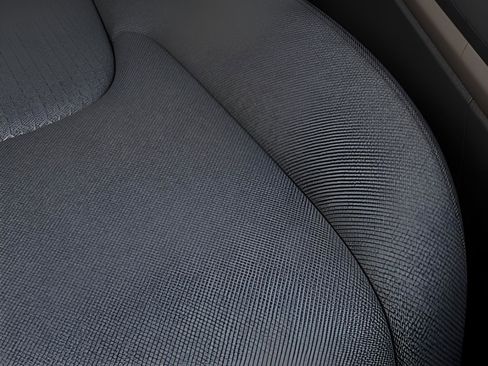 New 2026 Kia Carnival LX image 24