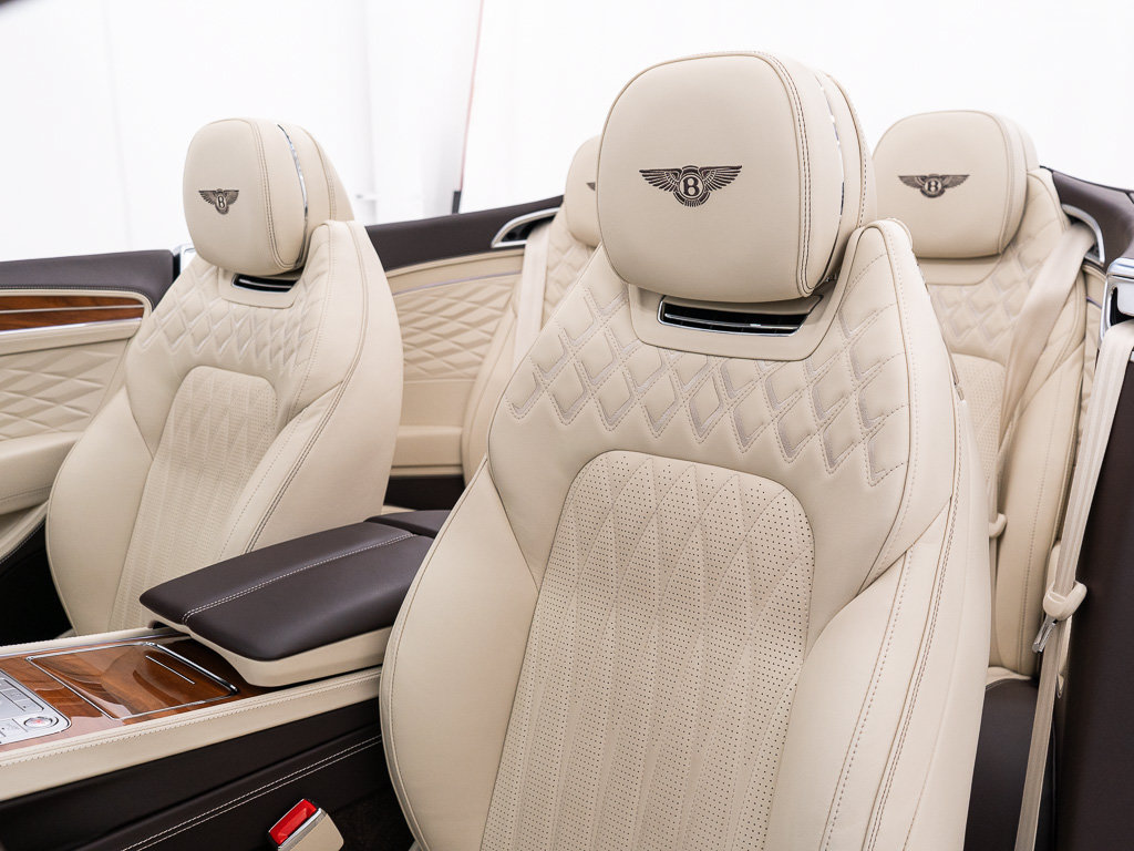 Certified 2026 Bentley Continental GT Azure AWD/4WD image 24