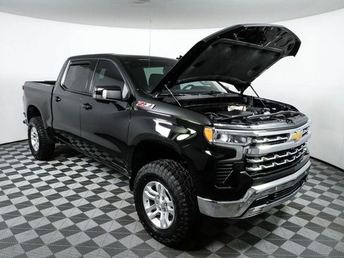 Used 2022 Chevrolet Silverado 1500 LTZ w/ LTZ Convenience Package II AWD/4WD image 33