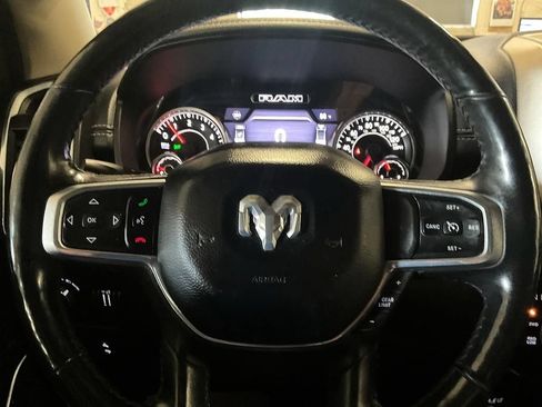 Used 2019 RAM 1500 Laramie AWD/4WD image 25