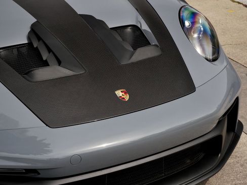 Used 2025 Porsche 911 GT3 RS image 36