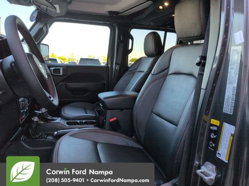 Used 2024 Jeep Wrangler Unlimited Rubicon AWD/4WD image 24