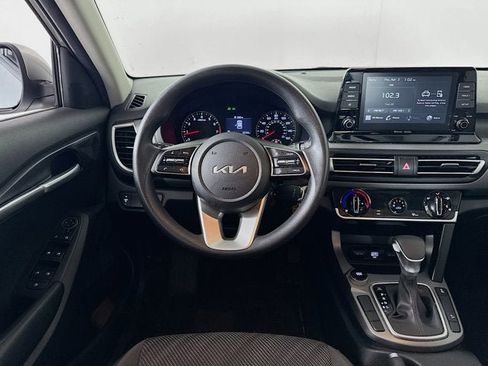 Used 2023 Kia Seltos LX image 20
