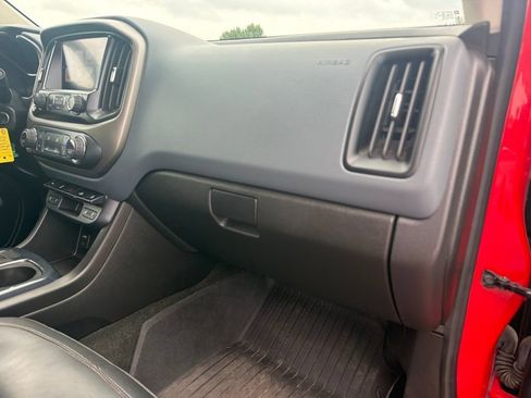 Used 2018 Chevrolet Colorado Z71 AWD/4WD image 30