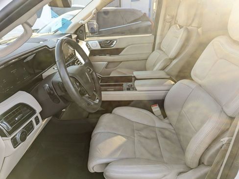 Used 2021 Lincoln Navigator L Reserve image 10