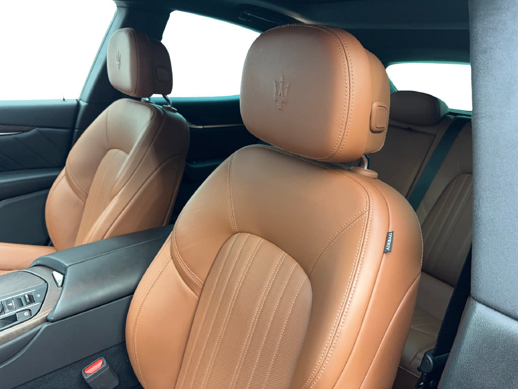 Used 2023 Maserati Levante GT AWD/4WD image 30