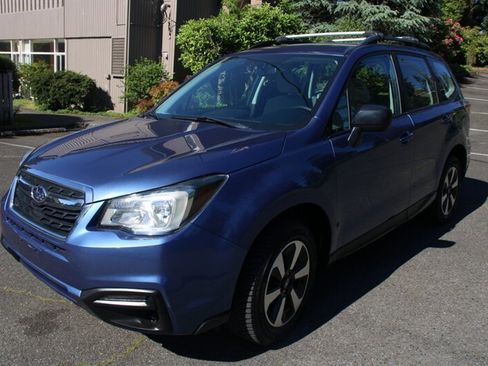 Used 2017 Subaru Forester 2.5i w/ Alloy Wheel Package AWD/4WD image 1