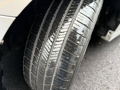 Used 2010 Toyota Prius Five image 10