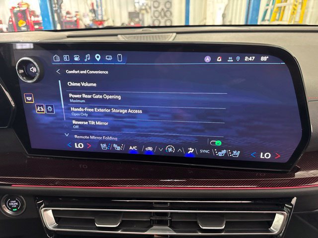 Used 2025 Chevrolet Traverse RS AWD/4WD image 26