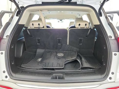 Used 2021 Buick Enclave Essence FWD image 19