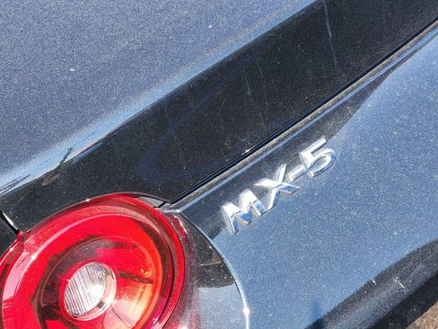Used 2025 MAZDA MX-5 Miata RF Grand Touring RWD image 11