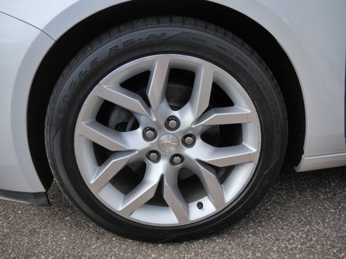 Used 2018 Chevrolet Impala Premier FWD image 15