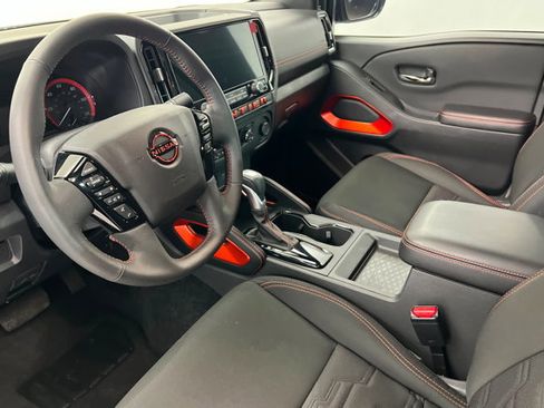 Certified 2025 Nissan Frontier PRO-4X image 15