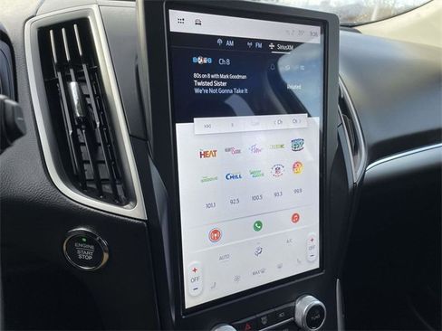 Used 2022 Ford Edge SEL image 27