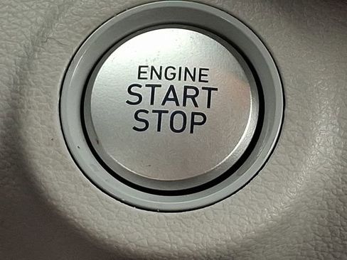 Certified 2023 Hyundai Venue Limited w/ Cargo Package image 23