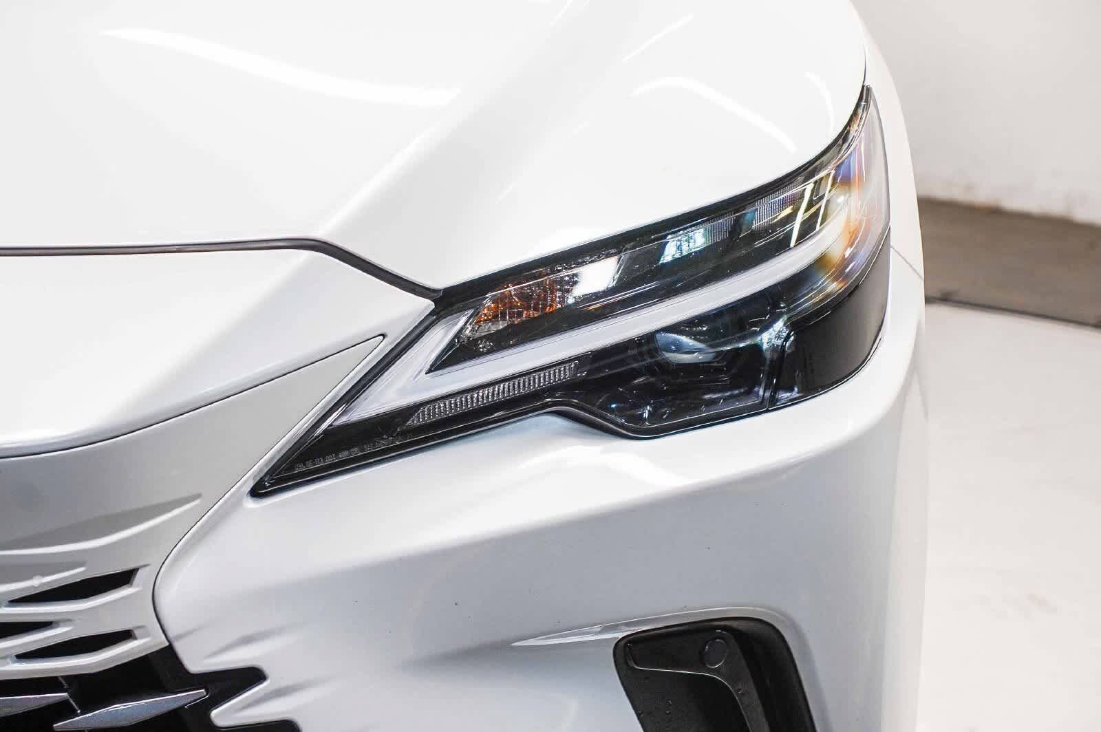 Used 2023 Lexus RX 350 Premium w/ Cold Area Package FWD image 5