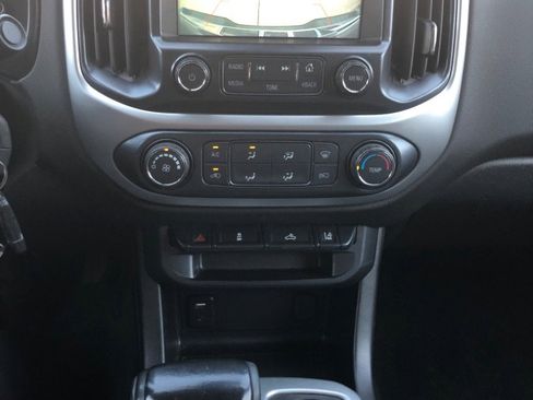 Used 2018 Chevrolet Colorado LT w/ Safety Package image 13