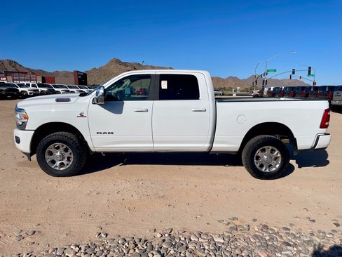 Used 2024 RAM 2500 Laramie w/ Safety Group AWD/4WD image 2