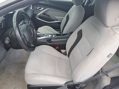 Used 2023 Chevrolet Camaro LT RWD image 9