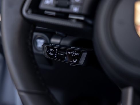 Certified 2025 Porsche 911 Carrera 4 GTS image 44